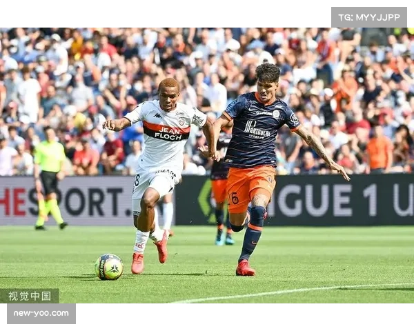 半场战报：里昂1-1暂平蒙彼利埃，拉卡泽特、亚当斯各入一球